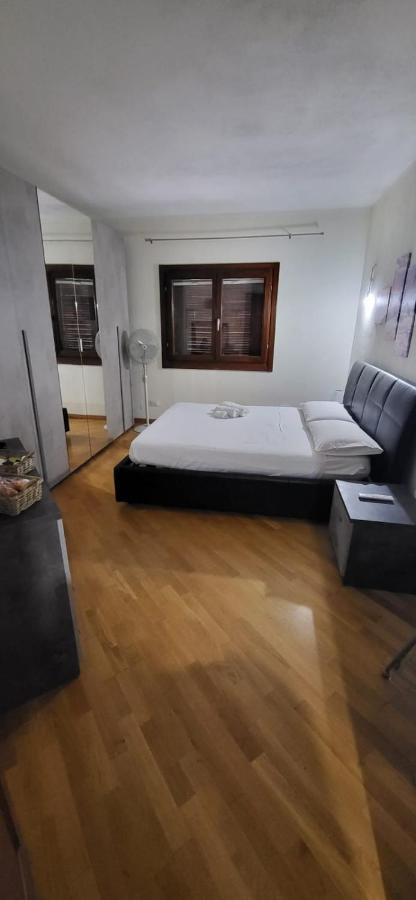 לינה וארוחת בוקר ארזח'ינה Mi Casita מראה חיצוני תמונה